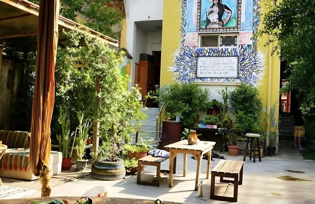 Tirana Backpacker Hostel-1